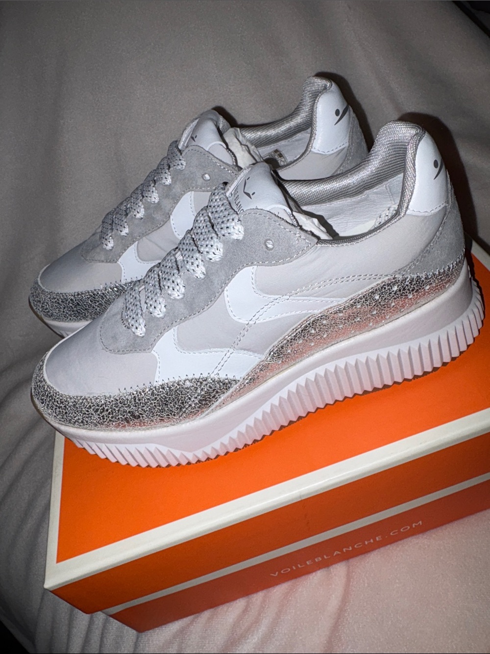 NWT VOILE BLANCHE Lana Fresh Metallic Sneaker in Silver Grey - Picture 12 of 14